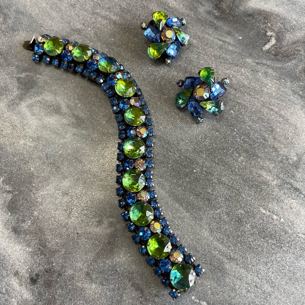 Vintage Kramer New York Blue Green Crystal Bracelet Earrings Set - Picture 4 of 12